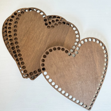 Häkelboden Herzform aus Holz dunkel – DIY-Häkelkörbe