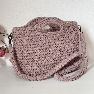 Handgemachte Tasche aus recycelter Baumwollkordel